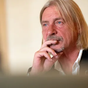 Frank Otto hat seine Anteile am TV-Kanal Hamburg 1 an ein Berliner Medienunternehmen verkauft. (Archivbild)