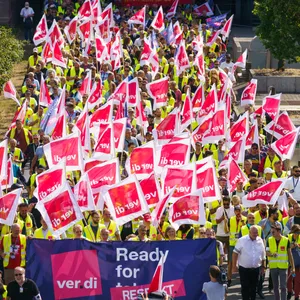 Demonstrationszug von Ver.di-Mitgliedern