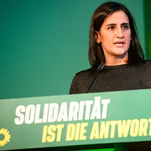 Die Hamburger Grünen-Chefin Maryam Blumenthal