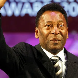 Pelé winkt in die Kamera