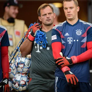 Tapalovic und Neuer