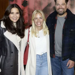 Chryssanthi Kavazi (l.), Susan Sideropoulos, Daniel Fehlow (2.v.r.) und Felix von Jascheroff am ersten Drehtag der zwei „GZSZ“-Rückkehrer.