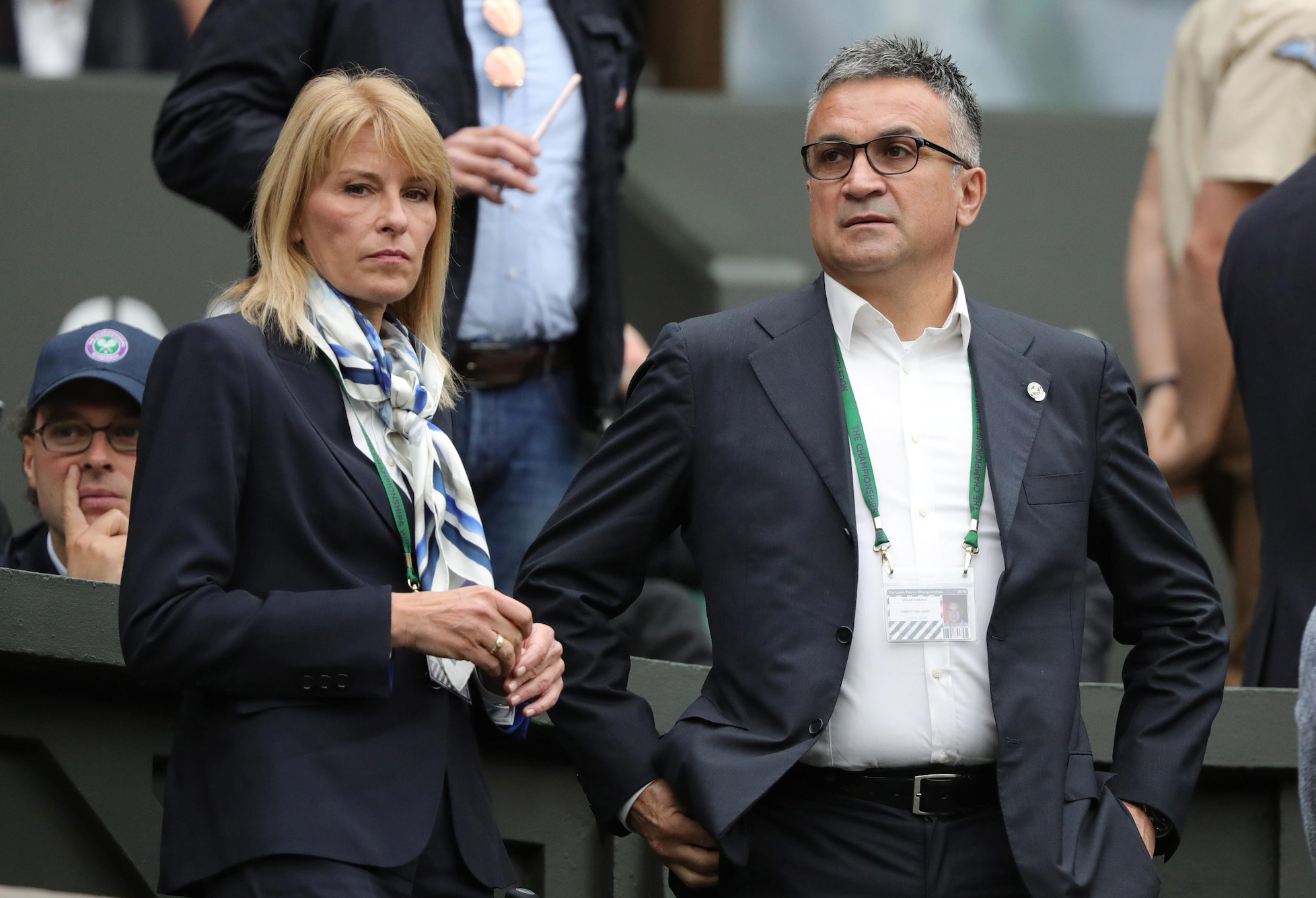 Srdjan Djokovic mit seiner Frau Dijana auf der Tribüne