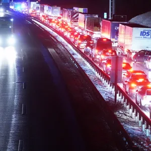 Stau auf der A7 Richtung Flensburg