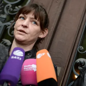 Der Fall ihrer Tochter ist ein „Cold-Case“: Mutter Susanne K. (l.) klagt nun auf Schadensersatz.