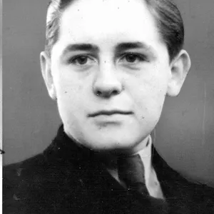 Helmuth Hübener wird im Alter von 17 Jahren von den Nazis hingerichtet.
