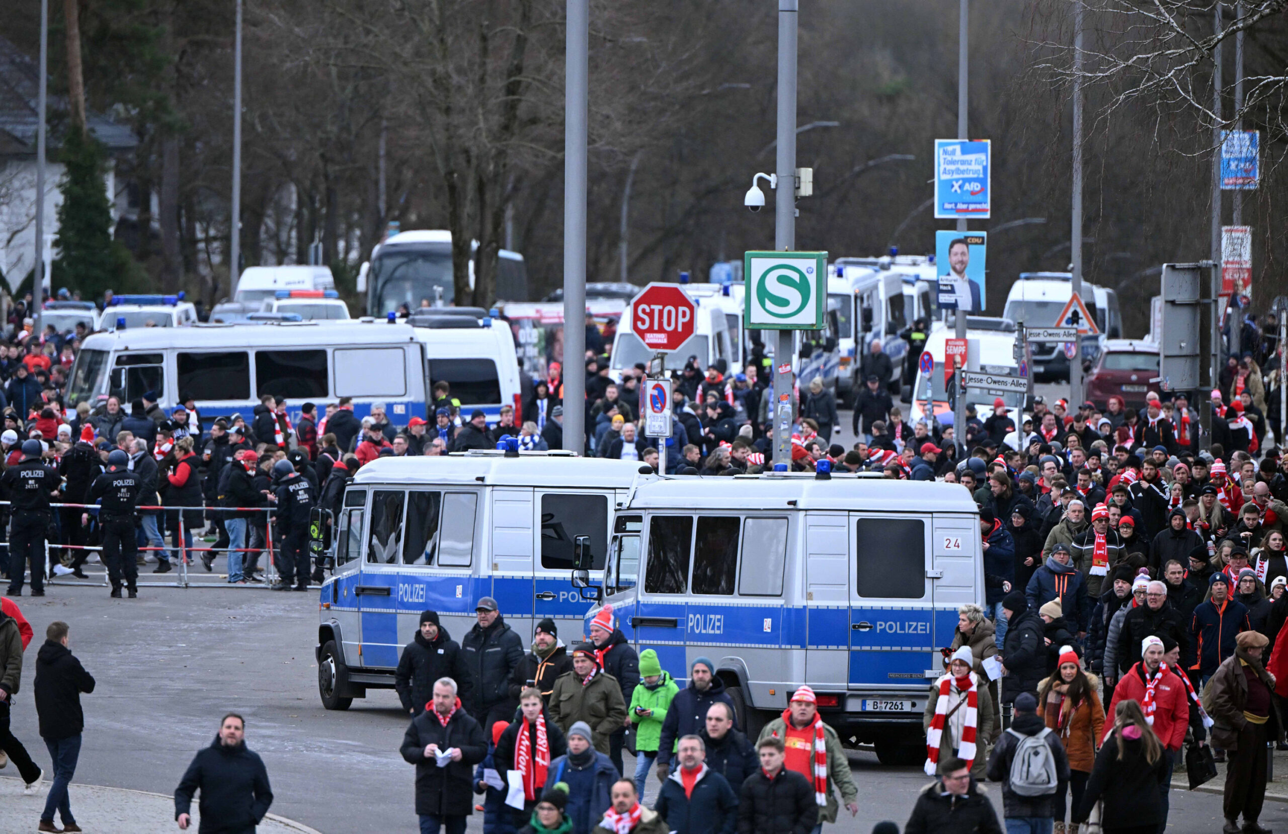 Die Polizei verhinderte einen Angriff auf die Fans von Union Berlin.