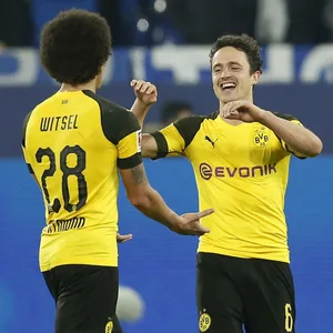 Axel Witsel (l.) und Thoma Delaney (r.)