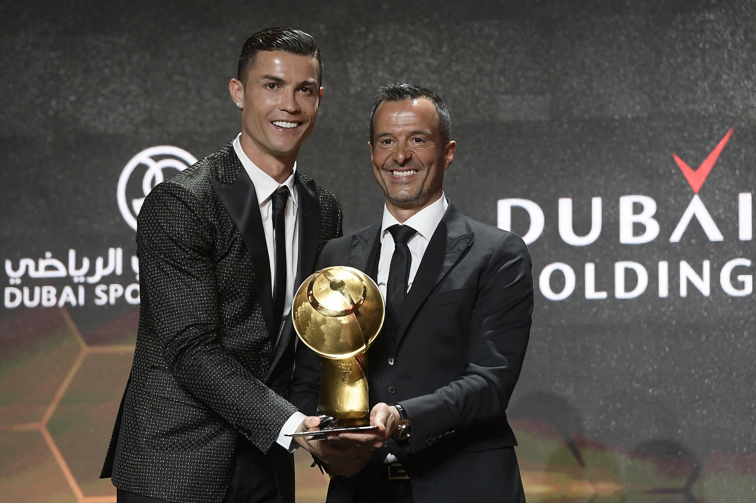 Cristiano Ronaldo mit seinem Berater Jorge Mendes bei einer Preisverleihung