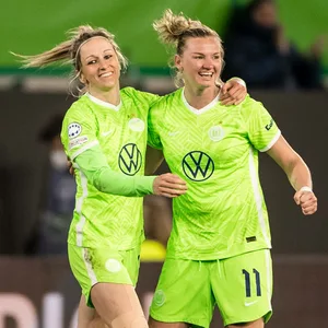 Kathrin Hendrich und Alexandra Popp