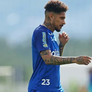 Paolo Guerrero trainiert in Argentinien