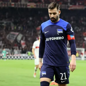 Marvin Plattenhardt im Spiel gegen den VfB Stuttgart
