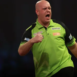 Michael van Gerwen feiert seinen Sieg