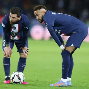 Lionel Messi (l.) und Neymar (r.)