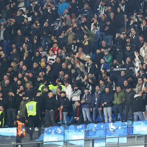 Fans von Neapel gegen Juventus Turin