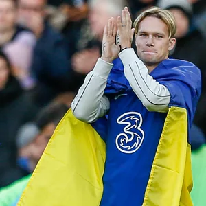 Mykhailo Mudryk bei seiner Chelsea-Präsentation an der Stamford Bridge