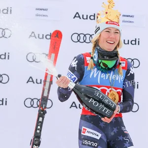 Mikaela Shiffrin mit ihrer Krone