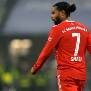 Serge Gnabry trägt die Nummer sieben