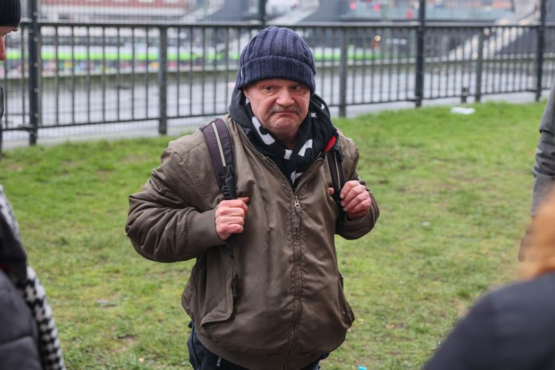 Jahrelang lebte Chris auf der Straße – jetzt ist nennt er sich selbst „stabil“.