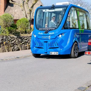 Wer den Elektro-Bus statt des Autos nimmt, setzt weniger CO2 frei – und könnte diese gesparte Menge nach Vorstellung eines Klimaforschers verkaufen.