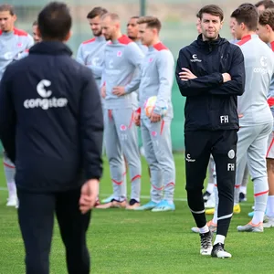 Fabian Hürzeler hat St. Pauli nicht nur eine neue Idee eingehaucht, sondern auch neues Selbstvertrauen.