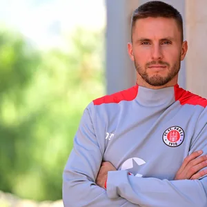 Kluger Kopf mit viel Humor: St. Paulis neuer Verteidiger Karol Mets