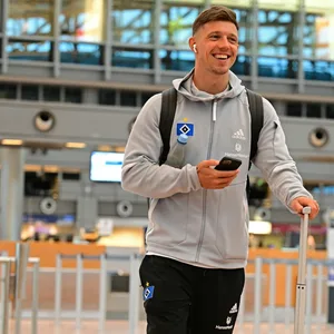 Sonny Kittel am Flughafen