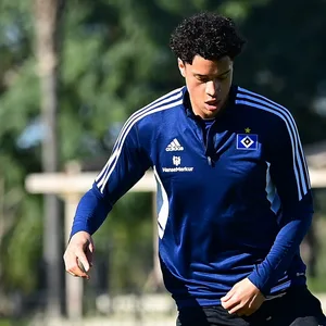 Jonas David trainierte am Freitag erstmals wieder mit Ball.