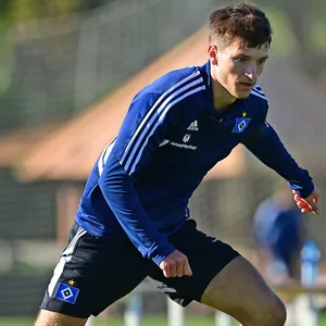 Noah Katterbach spielt vorerst auf Leihbasis bis zum Sommer beim HSV.