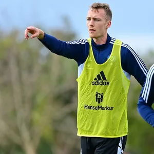 Sebastian Schonlau und Javi Montero im HSV-Training