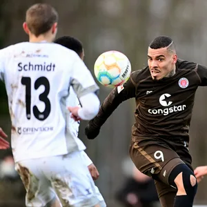 Maurides im Testspiel gegen Oldenburg