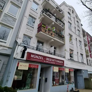 Die Mieter des Hauses Nummer 6 am Langenfelder Damm mussten ihr Zuhause verlassen.