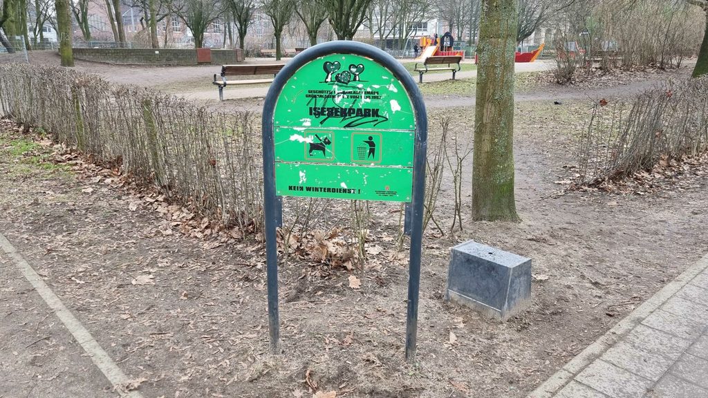 Die Klötze sollen den Hamburgern auf der Suche nach den Landschaftsachsen in der Stadt helfen.