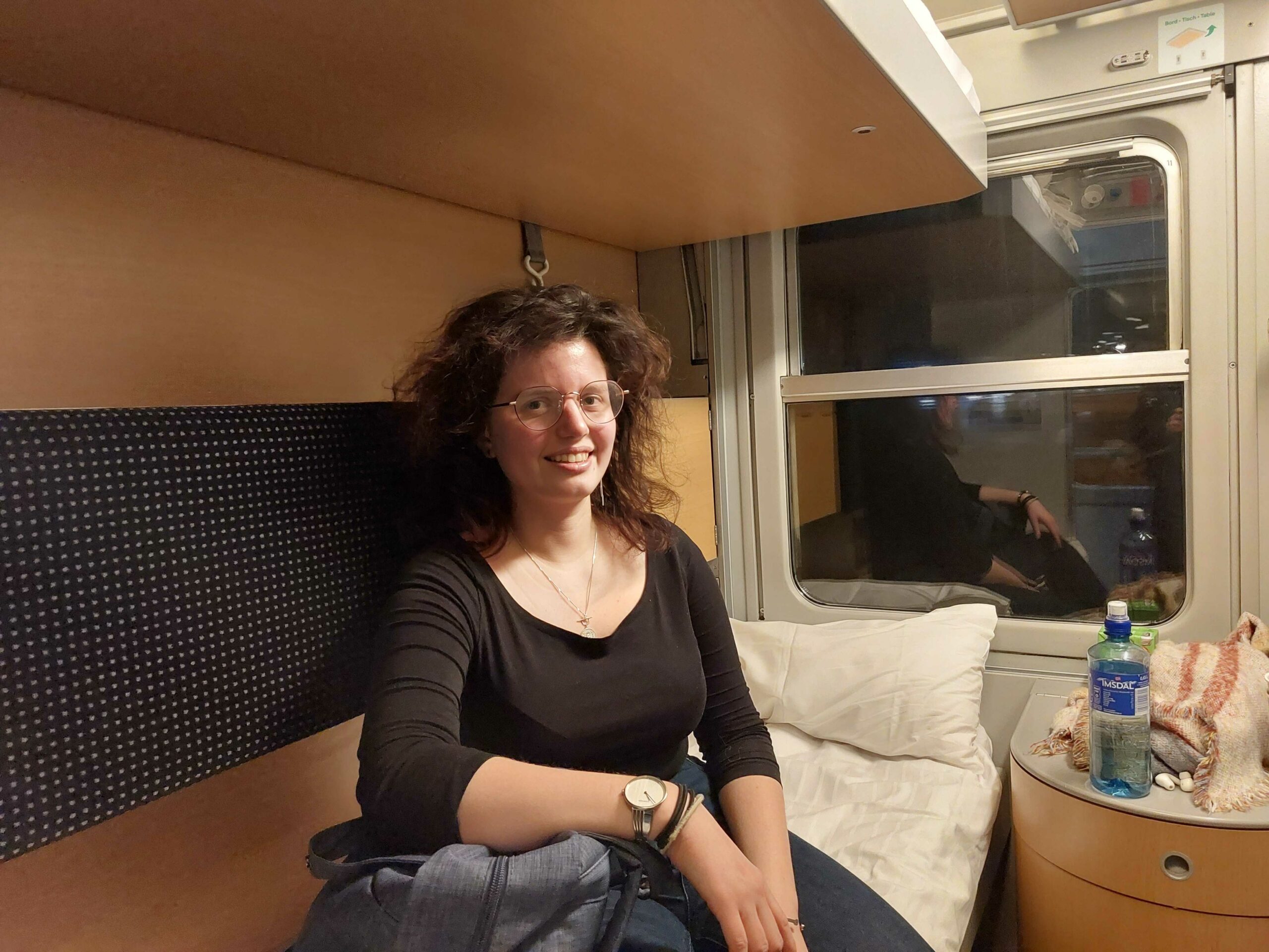 MOPO-Reporterin Annalena Barnickel im Nachtzug von Hamburg nach Stockholm.