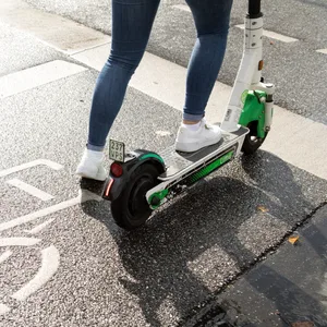 E-Scooter auf Radweg