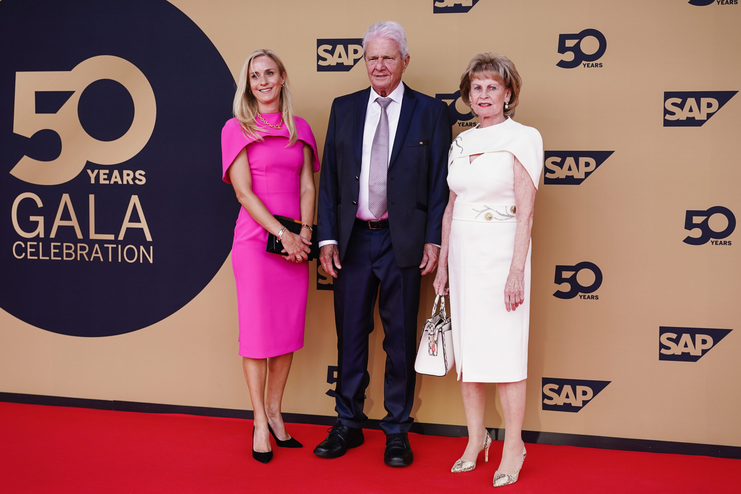 Dietmar Hopp mit seiner Frau Anneliese und Schwiegertochter Isabel Hopp