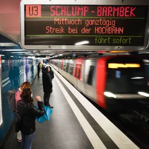 Die Beschäftigten der Hochbahn haben am Mittwoch die Arbeit niedergelegt.