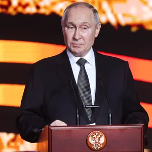 Wladimir Putin, Präsident von Russland, hält eine Rede während einer Gedenkfeier anlässlich des 80. Jahrestages des sowjetischen Sieges in der Schlacht von Stalingrad.