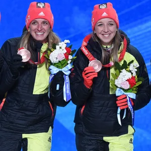 Vanessa Hinz mit der Staffel in Peking