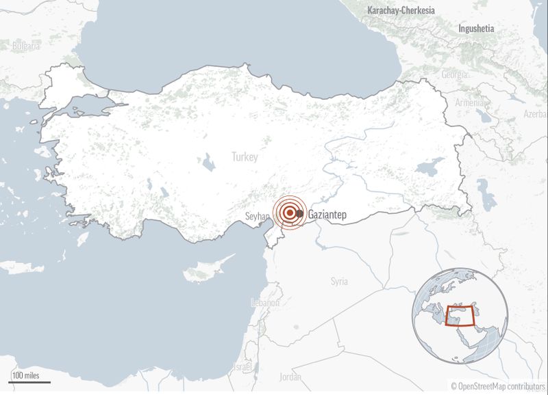Die AP-Grafik zeigt den ungefähren Ort eines Erdbebens am frühen Montag im Südosten der Türkei.
