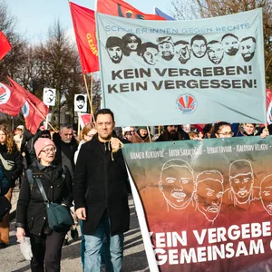 In Hamburg waren am Sonntag 1300 Menschen zum Jahrestag der Hanau-Morde auf der Straße.