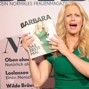 Barbara Schöneberger mit ihrem Magazin
