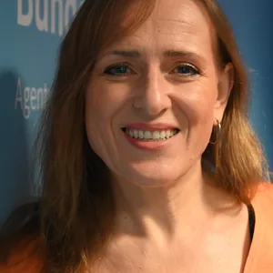 Britta Giesen (51) ist Integrationsberaterin bei der Agentur für Arbeit.