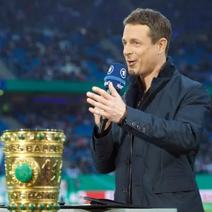 Alexander Bommes moderiert für die Sportschau