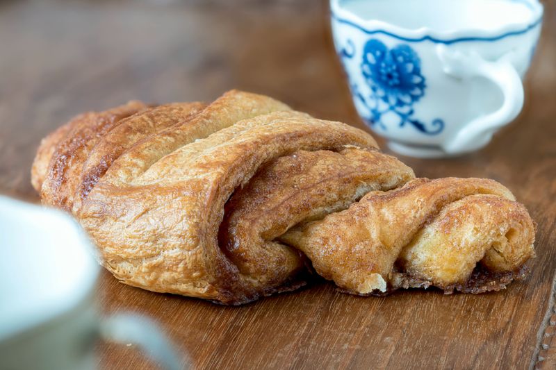 Das Franzbrötchen hat ein Bäcker aus Altona erfunden.