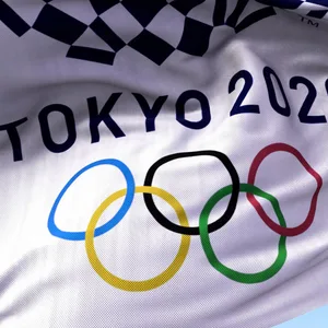 Flagge mit Logo Olympische Spiele Tokio