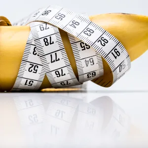 Banane mit Zentimetermaß