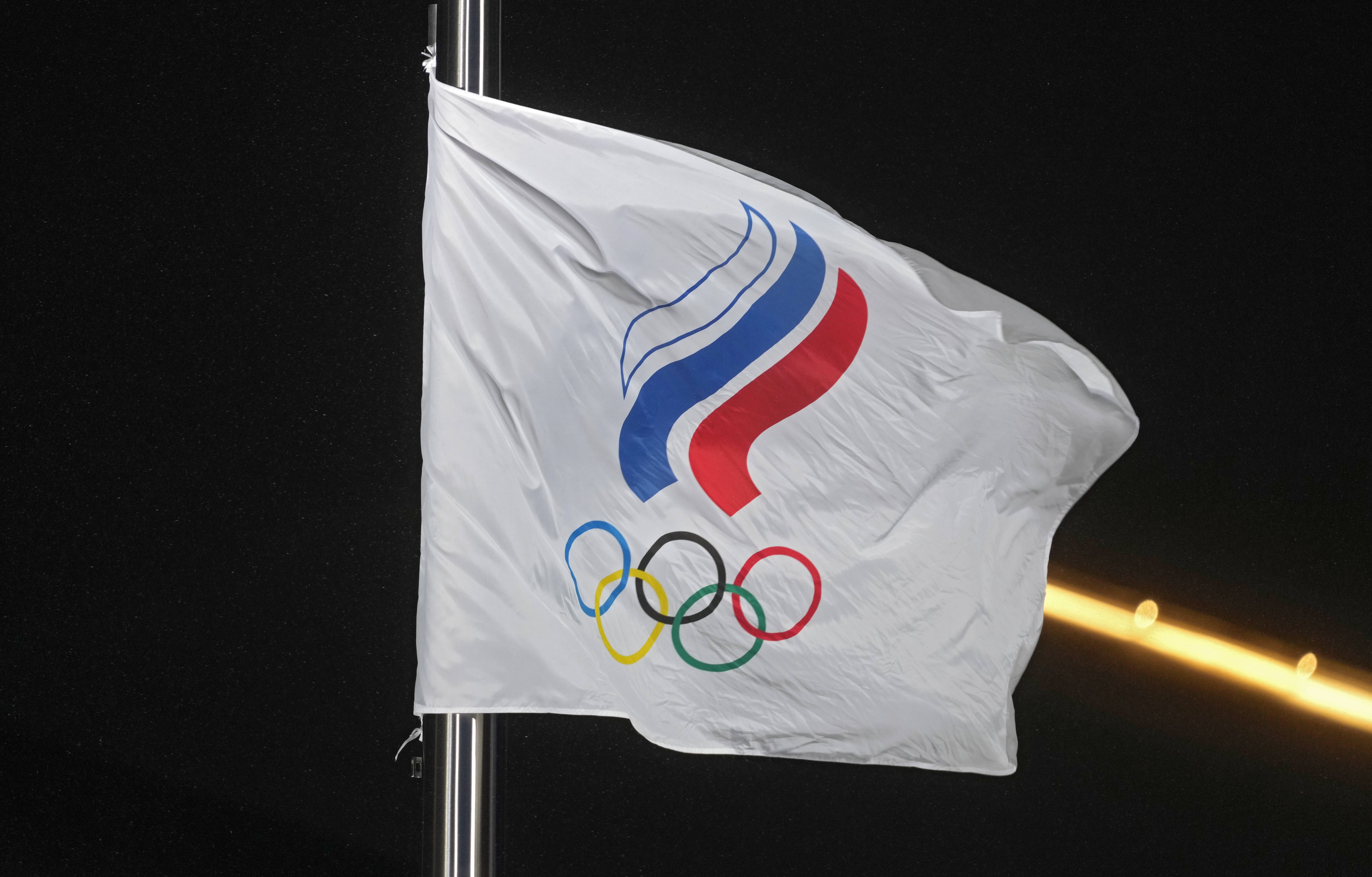 Olympische Flagge von Russland (Symbolfoto)