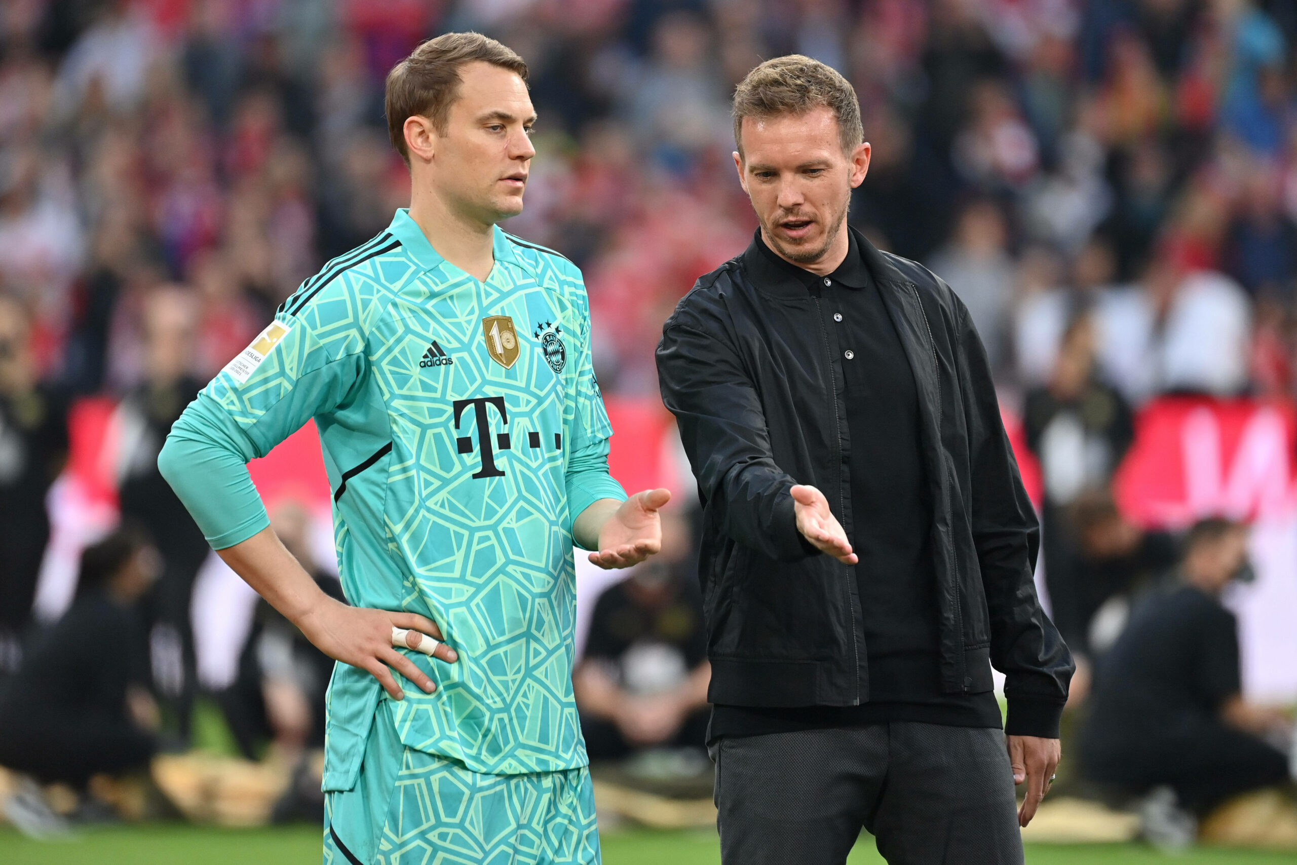 Torwart Manuel Neuer und Trainer Julian Nagelsmann (FC Bayern München)