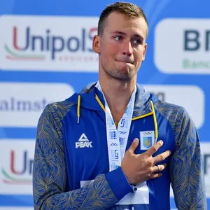 Mykhailo Romanchuk emotional bei der Siegerehrung